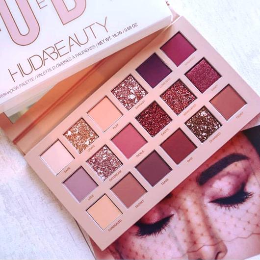 Huda Beauty - Szemhéjpúder paletta - The New Nude